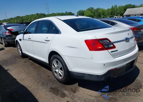 2015 Ford Police Interceptor Police Interceptor z USA, uszkodzony, nr VIN 1FAHP2MK0FG175859